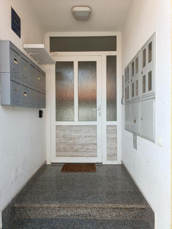 Apartment Luka Пула Екстер'єр фото