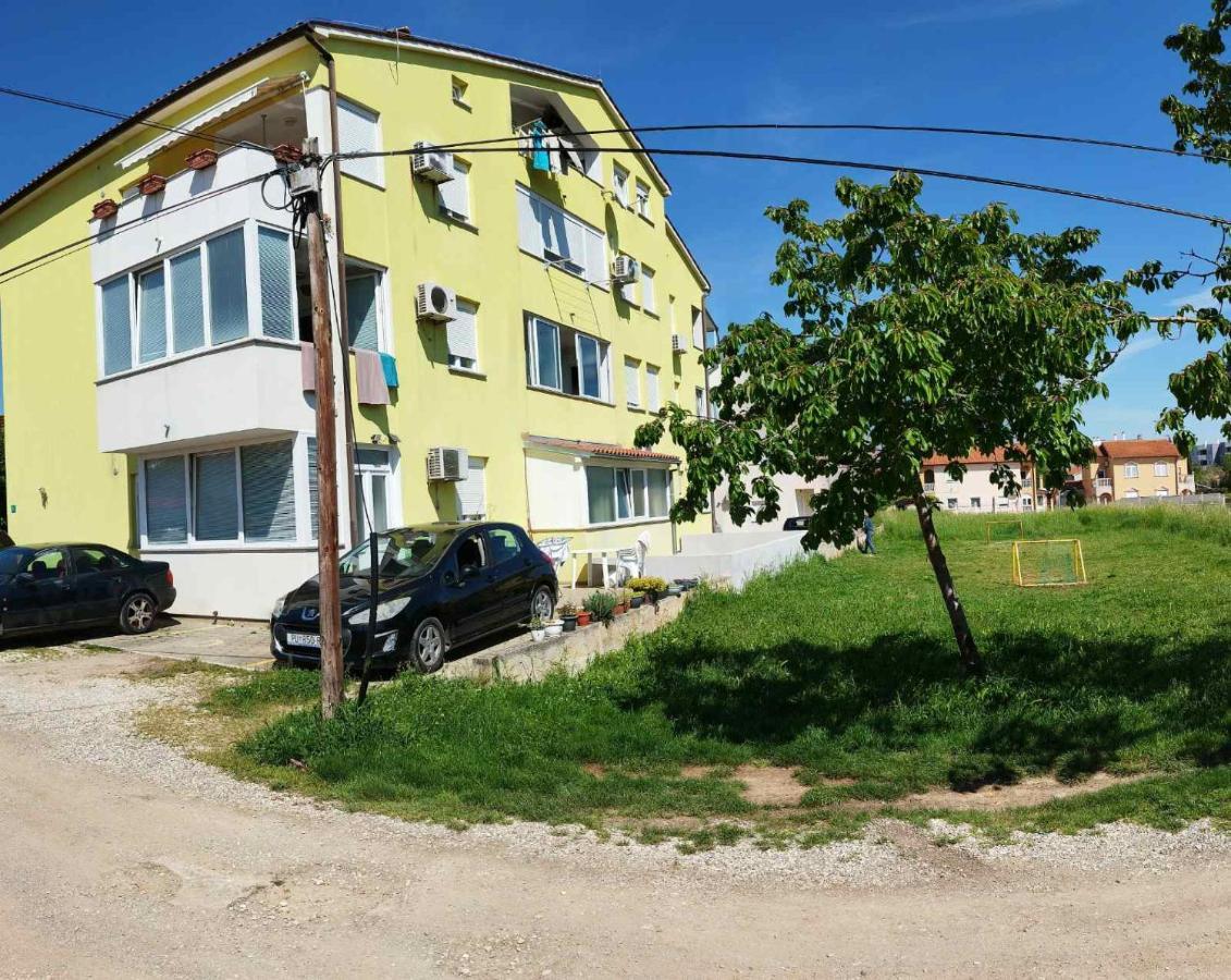 Apartment Luka Пула Екстер'єр фото